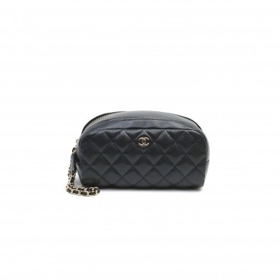 CHANEL CAVIAR QUILTED TOILETRY CASE WITH CHAIN BLACK (18*10*10cm)